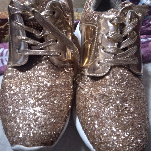 Shoes - Picture 2 of 2